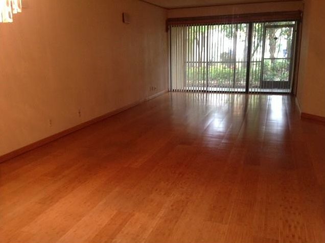 2nd image of 3023 Riverside Dr