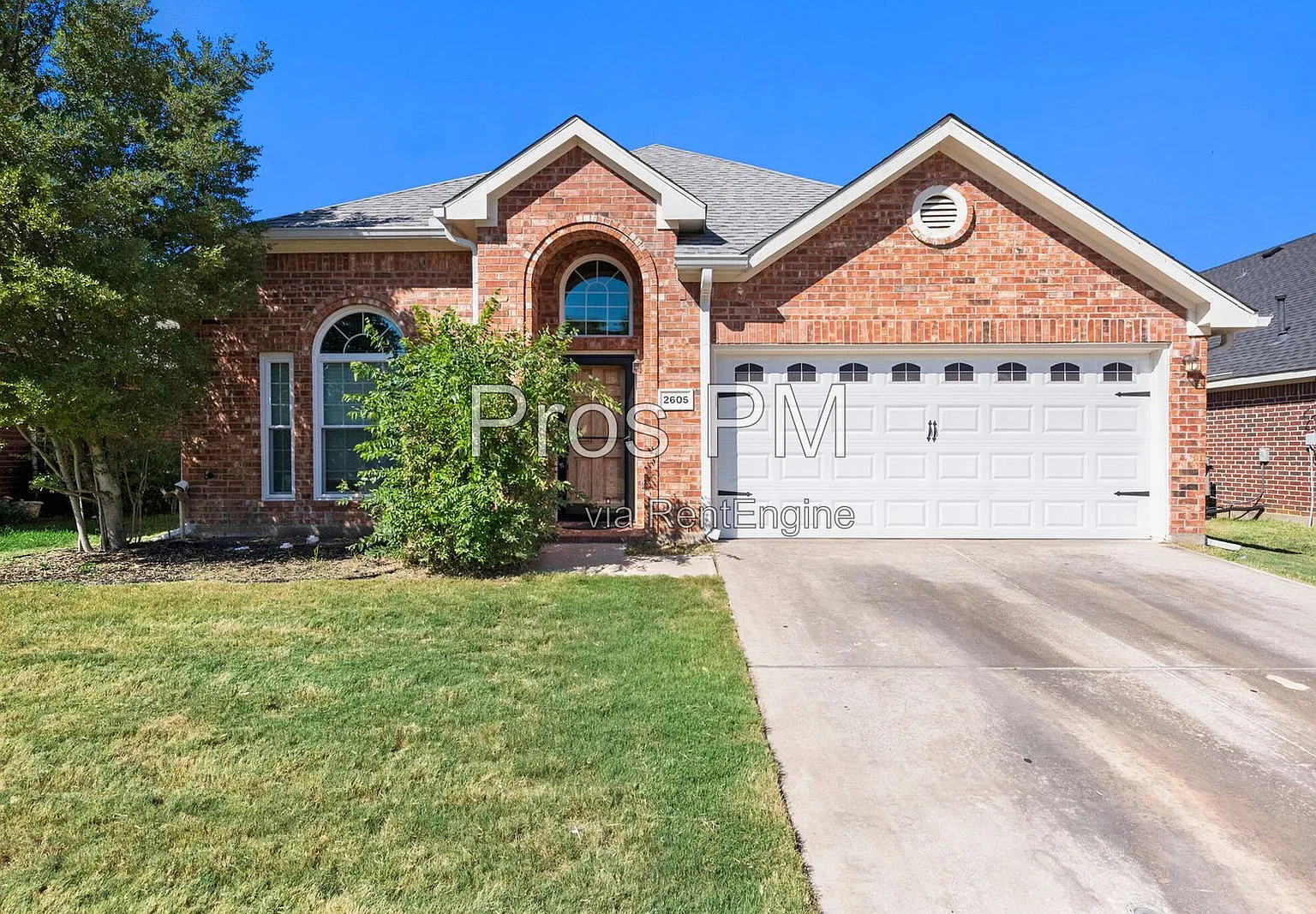 4 bed, 2.0 bath, 2231 sqft, $2,550 — Photo 2