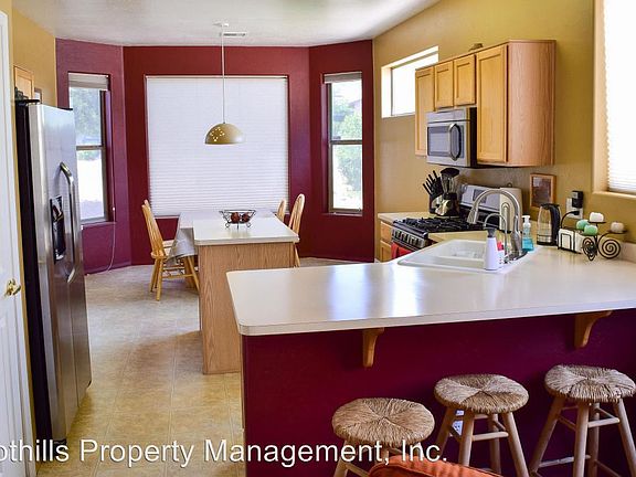 5th image of 1073 S Viejo Dr