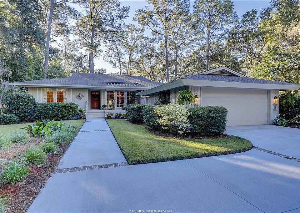 1st image of 52 Planters Wood Dr