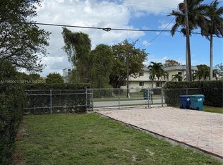 10030 W Guava St, Miami, FL 33157