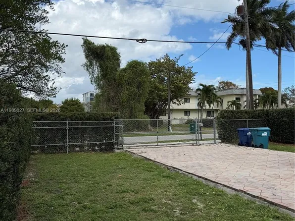 10030 W Guava St, Miami, FL 33157