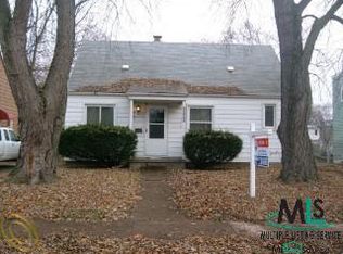 23210 Seneca St, Oak Park, MI 48237