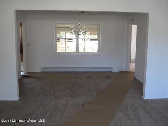 2nd image of 17 Edgewater Dr