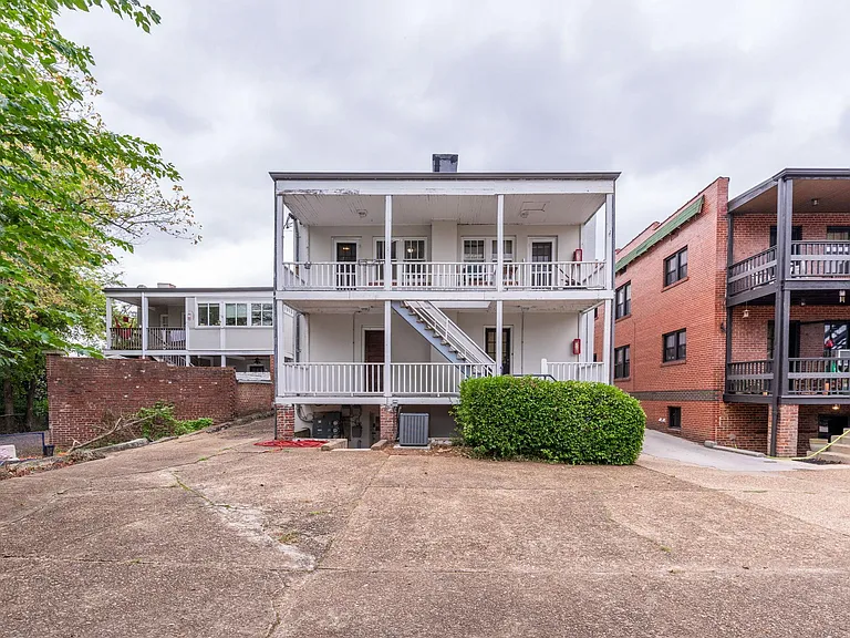 710 Forest Ave #1 — Photo 47