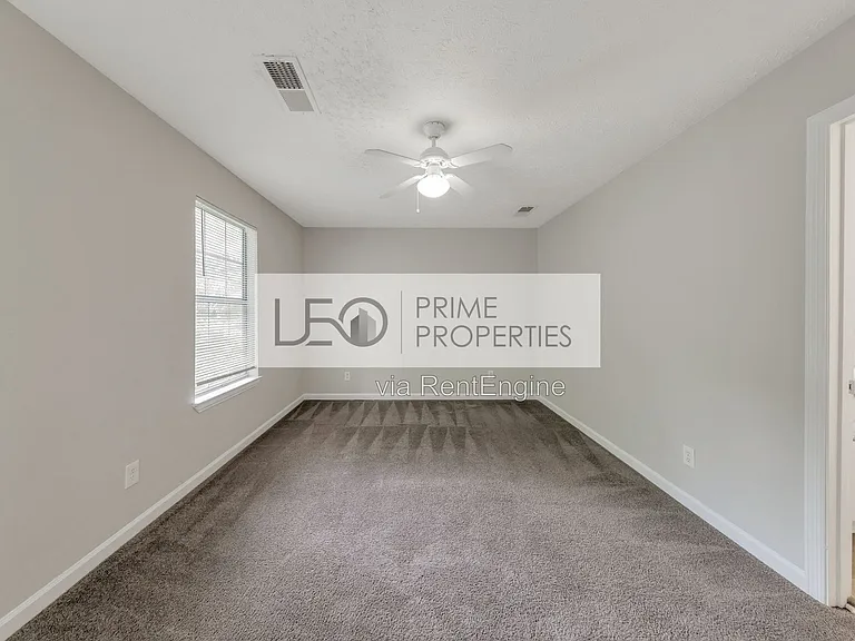 1008 Huntington Trce SE — Photo 10