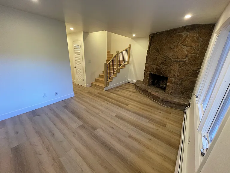 2428 Garmisch Dr #6 — Photo 2