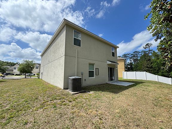4th image of 1018 Ashentree Dr