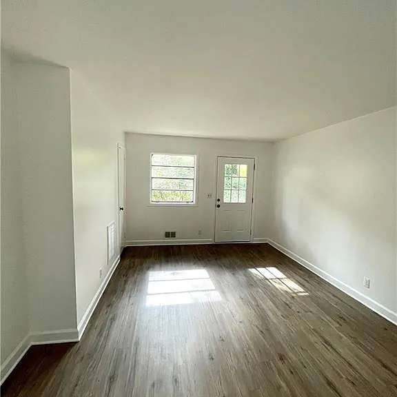 2908 Skyland Dr NE — Photo 9