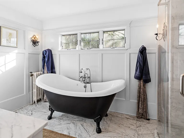 52 Fairlawn Dr — Photo 18