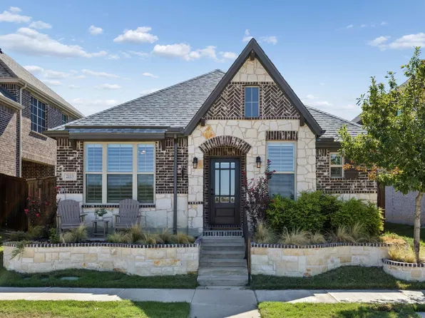 2113 Almassera Dr, Little Elm, TX 75068