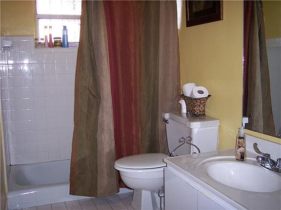 4th image of 8545 Long Acre Dr