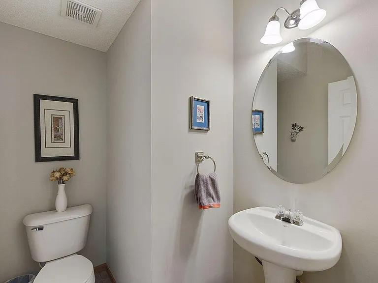 15544 Lilac Dr — Photo 5