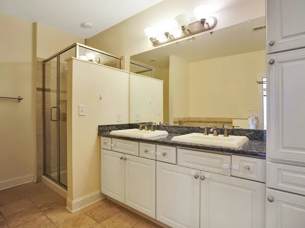 20 Avenue At Port Imperial image 20 of 45