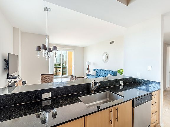 3rd image of 403 S Sapodilla Ave #705
