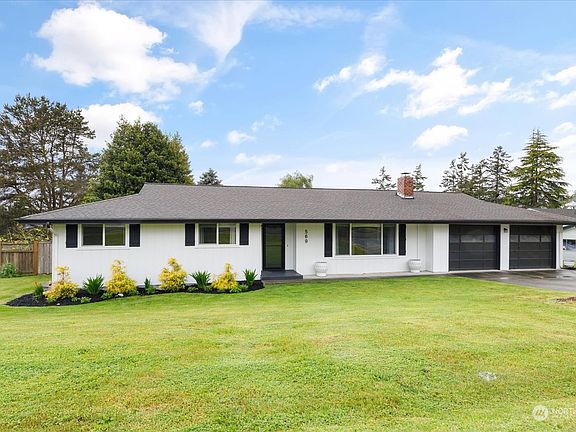 3rd image of 569 SW Thornberry Drive