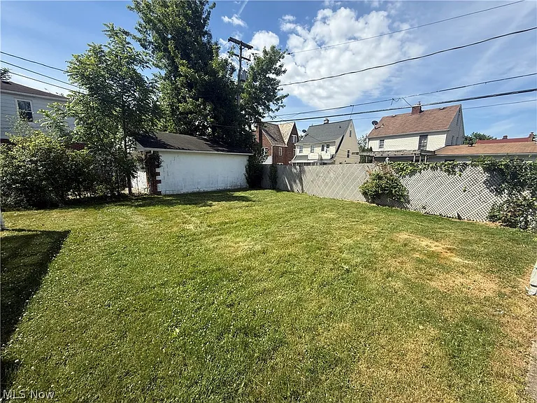 3012 Albion Rd — Photo 4