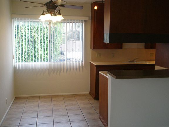 4th image of 177 Roycroft Ave APT 2