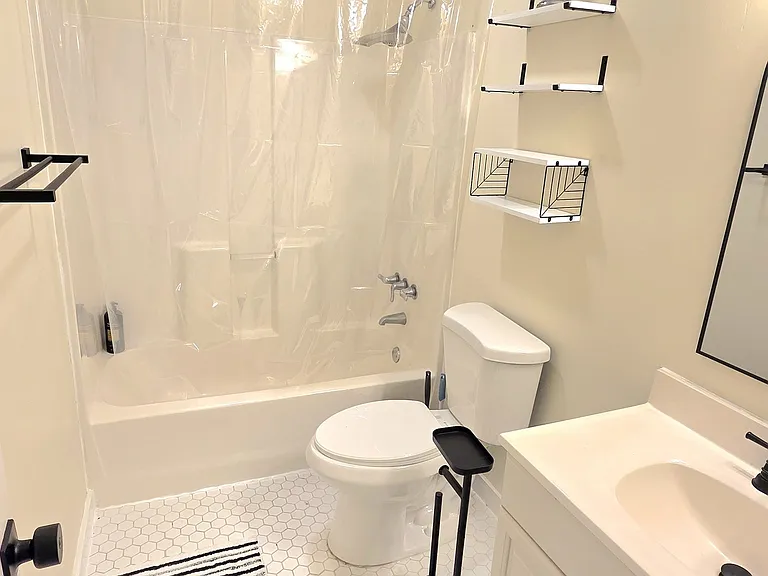 3435 Alexander Pl SW #A — Photo 11