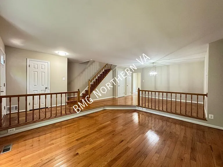 9606 Scotch Haven Dr — Photo 4