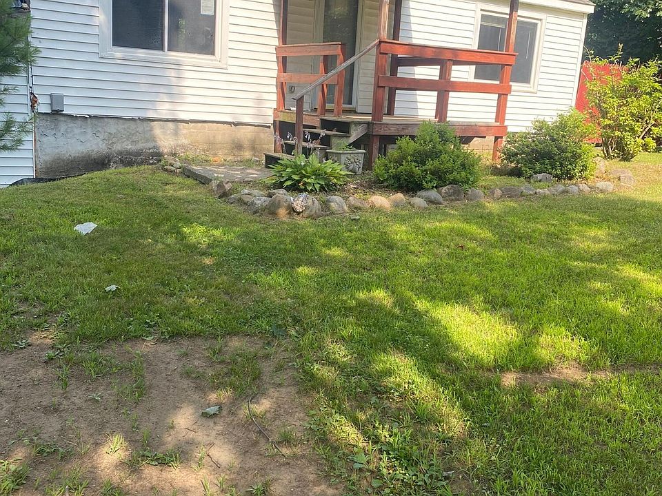 JUICY☆ 30 3167 NY-30, Gloversville, NY 12078 | Zillow