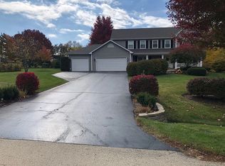 39W267 Baert Ln, St Charles, IL 60175