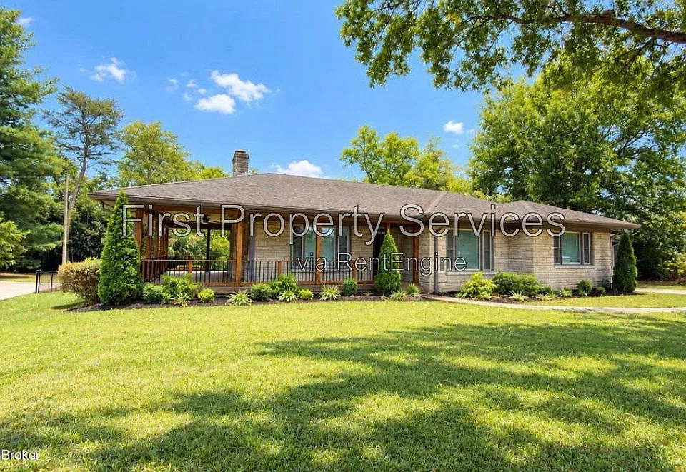 1601 Woodland Rd