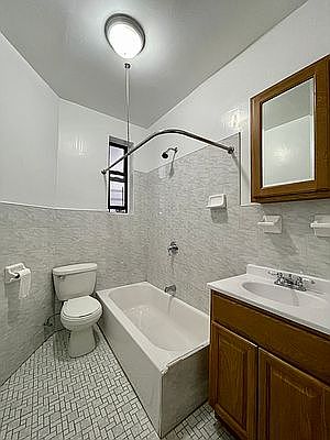 5th image of 608 W 139th St #4B