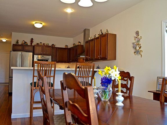 5th image of 7522 Blueberry Ln