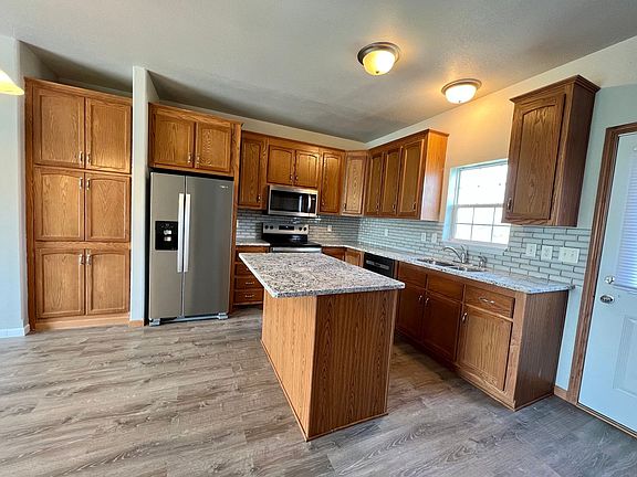 2nd image of 3746 Saddle Horn Trl #3B-2BA-1600SQFT