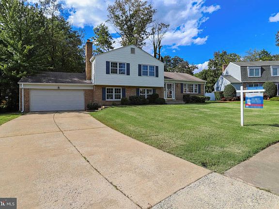 2nd image of 8602 Cotswold Ct
