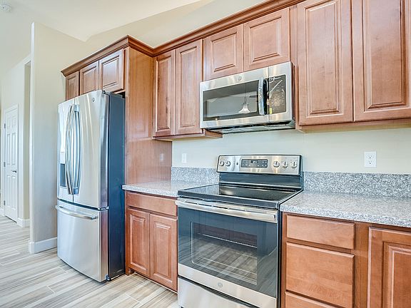 3rd image of 501 N Margo Dr
