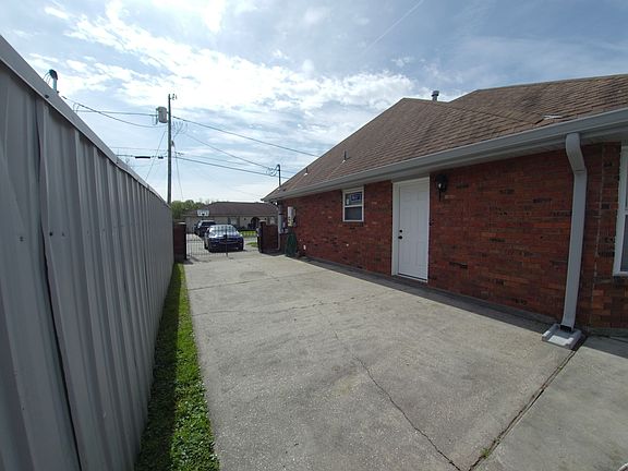 Driveway and Side Entry