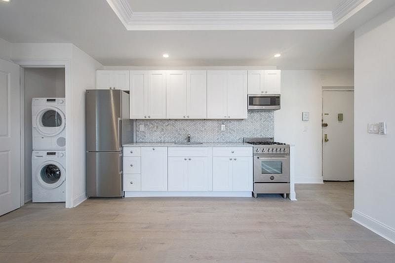 1st image of 364 Lincoln Pl APT 2