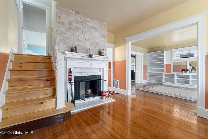 5th image of 1226 Parkwood Boulevard