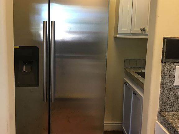 5th image of 864 Lewis Ave