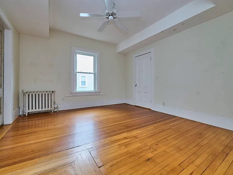 16 Indiana Ter — Photo 21