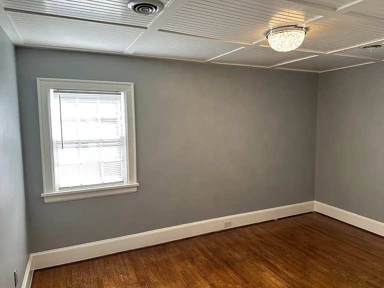 612 Lawrence Ave — Photo 16