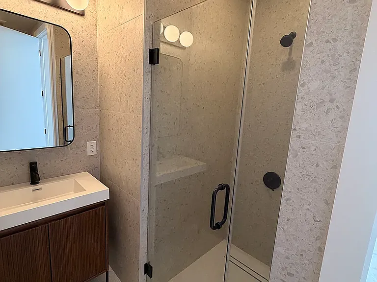 25 E 20th St #4 — Photo 1