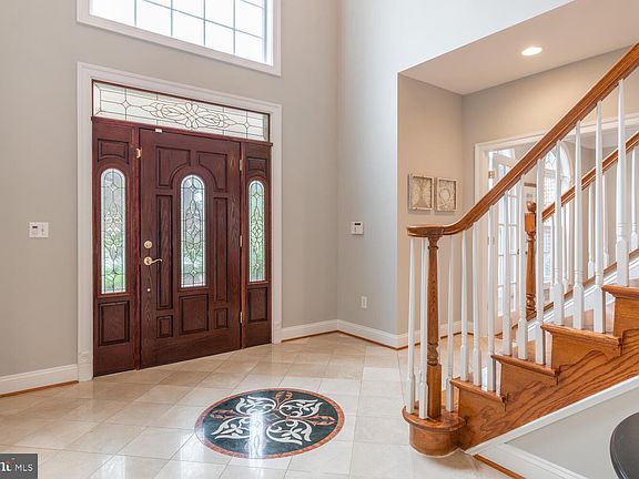 3rd image of 3524 Devon Dr