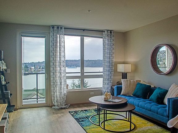 4th image of 646 Highland Ave #214