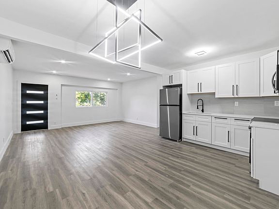 5th image of 2232 SW 14th Court