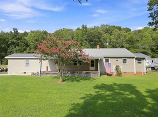 3501 Apple Orchard Rd, Clinton, SC 29325