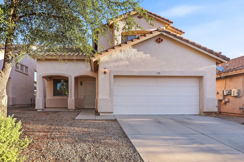 4 bed, 3.0 bath, 2300 sqft, $2,200 — Photo 1