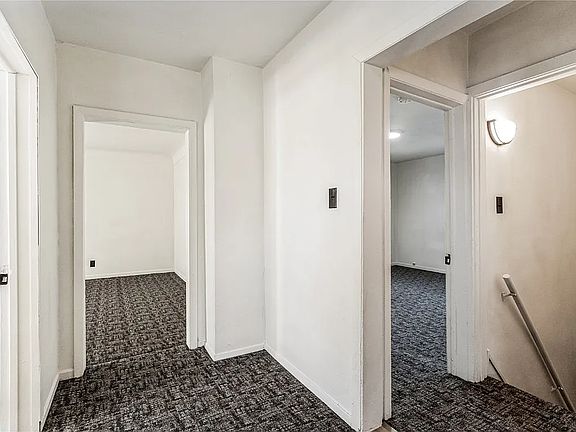 4th image of 1613 A Ave NE #1