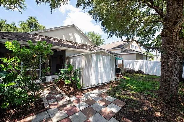2162 Brandon Park Cir — Photo 15