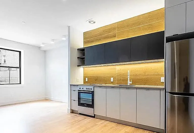 312 Devoe St #1E — Photo 4
