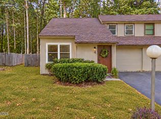 4 Wake Robin Rd, Malta, NY 12020