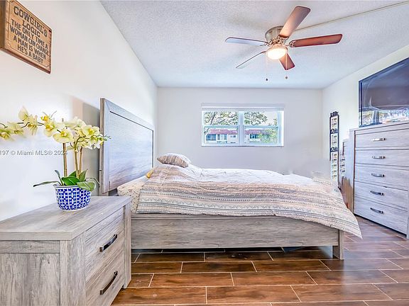5th image of 8000 N Sunrise Lakes Dr #103