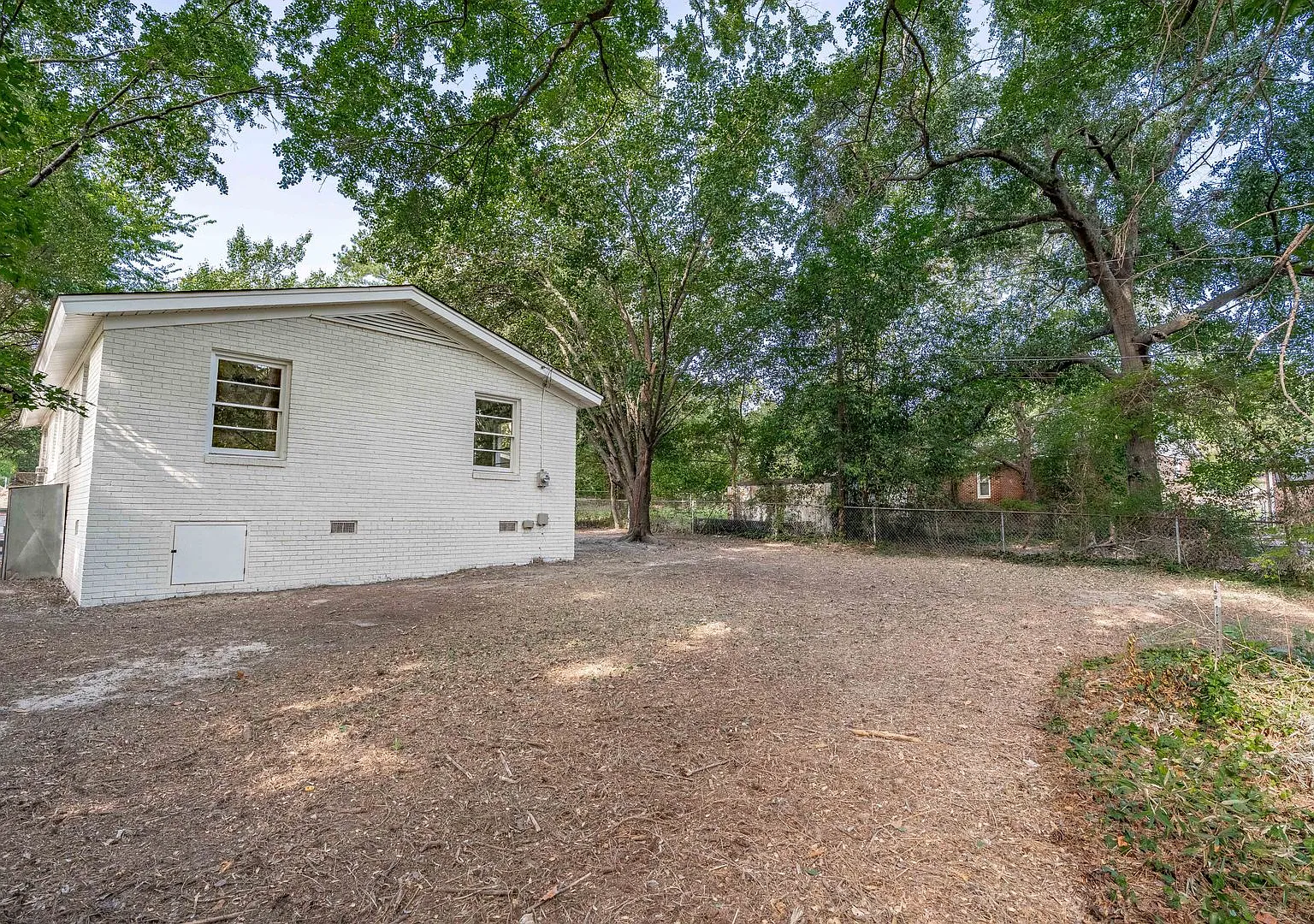 Updated 3-Bedroom Home in Northeast Columbia Convenient Location, Modern Finishes & Everyday Comf... — Photo 2